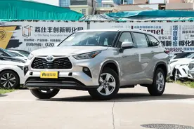 最高优惠2.8万，月销8042辆，轴距2850mm 解析丰田汉兰达用车成本图片