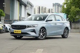 吉利帝豪到底怎么样？别光听4S店忽悠，看看车主都怎么说图片