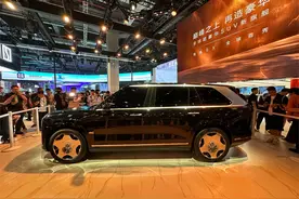 新车 | 三季度上市/预计100万元起售 极氪9X正式亮相2025上海车展图片