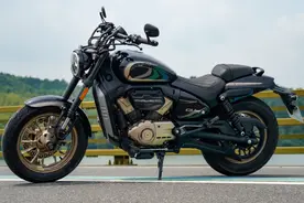 唯一带平衡轴的250V缸运动巡航—无极16980元CU250静态测评图片