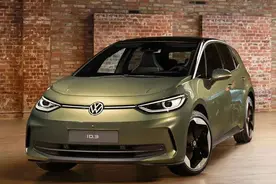 外观内饰升级，新款大众ID.3发布，选比亚迪海豚还是它？图片