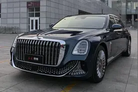 预售110万起！红旗国雅实车到店，大过宾利飞驰+4座，配4.0T V8图片