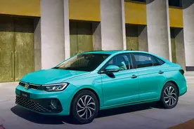 上汽大众朗逸新锐：家用轿车中的时尚实用者图片