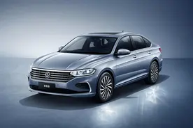 10万级的代步车，广汽丰田全新换代雷凌和大众朗逸该怎么选？图片