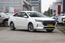 启辰d60和轩逸的区别是什么图片