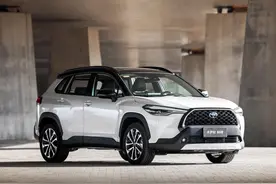 新鲜出炉的一汽丰田卡罗拉锐放该怎么选？图片