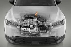 马自达MX-30增程式版亮相，对开门设计，转子发动机回归！图片