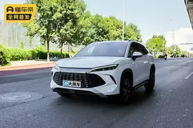 比亚迪宋L DM-i：标准代步车，开起来比宋PLUS强！图片