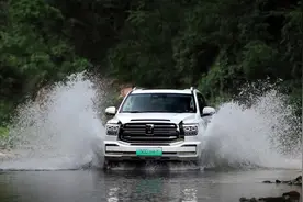 试驾坦克500 Hi4-T：实测油耗9.1L/100km，硬派越野还能这么省？图片