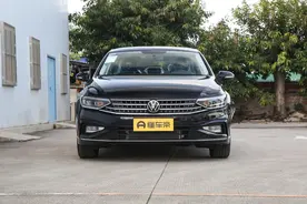 1.4T+7DCT，油耗6.23L，大众迈腾2025款实车评测图片