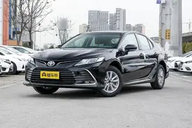 解读凯美瑞，2.0L+CVT，油耗5.5L，值得入手吗？图片