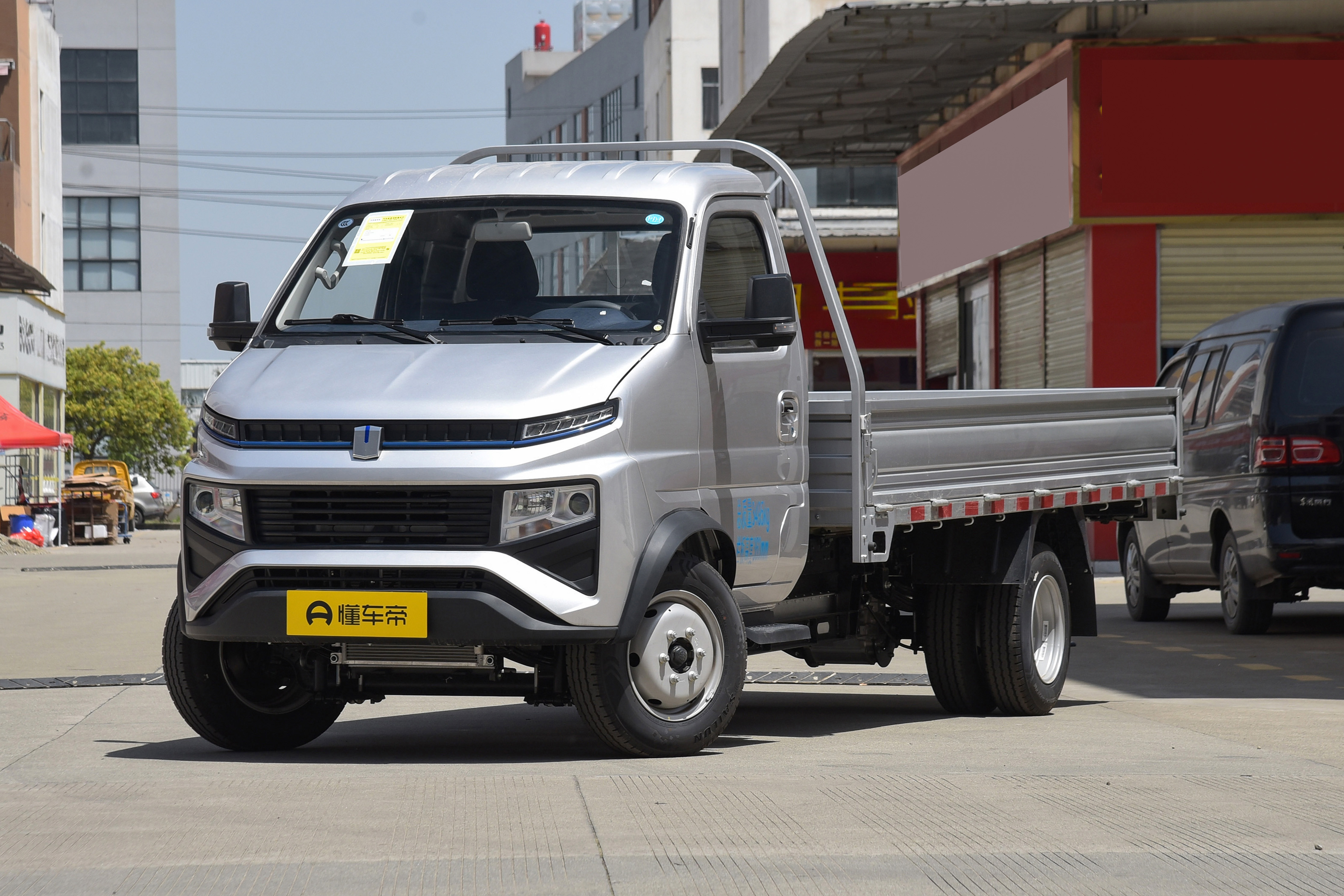 福田单排汽油版小货车_福田卡文乐迪预售价_卡文乐迪车型参数