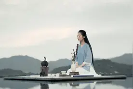 小说：重生后的她竟然发现自己还有锦鲤属性图片