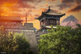 小说：大乔和小乔，孙策和周瑜，他们是怎么相见的。图片