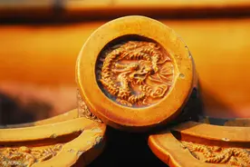 小说：穿越大唐，小伙在风月场所遇到李二，一首诗让对方刮目相看图片