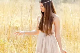 小说：真爱就是两个长得像猪一样的人，还生怕对方被别人抢走了图片