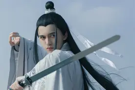 小说：他与双胞胎妹妹互换衣服玩，有人想害他，妹妹成了替死鬼图片