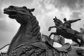 小说：回到三国，怎样才能追到貂蝉，带刀无伞，在线等，挺急图片