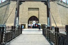 小说：特种兵携带热武器穿越平行世界古代图片