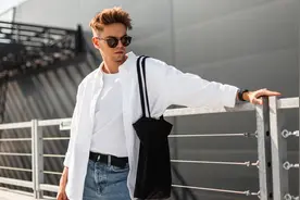 小说：几个人追债的人上门来了，吓黄瑶一跳，原来他们不是来要钱图片