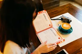 55 人们都叫我“蝴蝶”图片