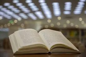 教导子女不要骗人的父母，其实撒了一个最大的谎言图片