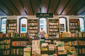 从无知到攀上巅峰！男子第一次出门历险，却直接被推举为武林盟主图片