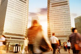 小说：音乐会舞台小伙神级救场，观众直呼“没听够！”图片