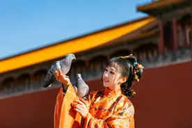 小说：因为长得太好看，我被人嫌弃了图片