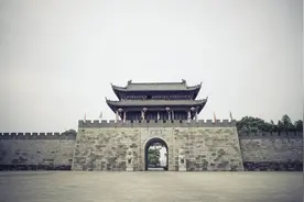 小说：穿越明朝坑老朱，推动工业革命，解决大明王朝的那些意难平图片