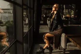 小说：小伙高考觉醒SSS天赋，前状元不屑一顾，亲眼见后却懵了图片