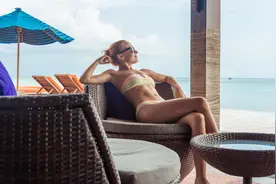 小说：刚成年的小伙竟研究出了曲率驱动引擎，让人类进入星际时代图片