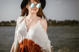 小说：林默被抓到警局，上市公司总裁来救场图片