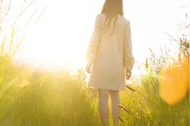 中学时期暗恋的女孩再度出现，男人这次能否把握住机会图片