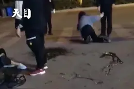 两位少女半夜醉酒 抱着警察不松手 被送至医院醒酒