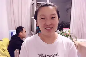 小胖谈了位抖音100万粉丝网红，广告报价非常低，又要准备大卖了