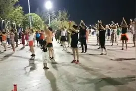 我该怎么形容呢？是个壮观场面！！！