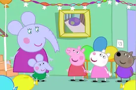 音乐雕像的游戏，当音乐停下来的时候就要站着不动