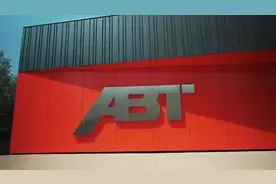 看下奥迪御用改装工厂ABT和街边改装厂的区别，RS4改装暗黑套件