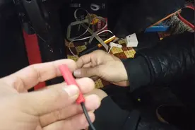 倒车影像不好用，别急，峰哥教大家轻松判断，哪里出了问题。视频封面