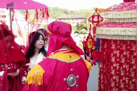 湖南安化乐安蚩尤故里，花轿抬着四川新娘走进婆家门！视频封面