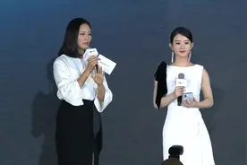 赵丽颖复出开工 见到粉丝还有点害羞  不过比之前多了一份从容视频封面