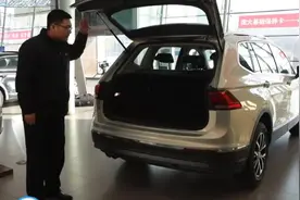 全新途观L后备箱能容纳八个21寸登机箱 可见容积很大 实用性能强