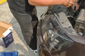 吉利帝豪开了5年了，以旧换新的电瓶要多少钱？4S店的电瓶贵吗？视频封面
