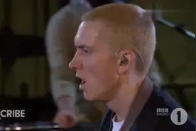Eminem再演经典，《Stan》live版，见证说唱之神的魅力吧！