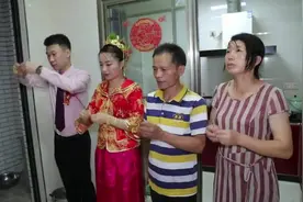 广东一姑娘晚上出嫁，出门习俗好传统，难道一见，看了长见识了视频封面