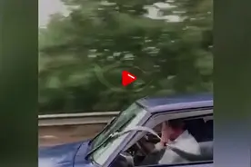 下雨天在高速上行驶，雨刮器坏了怎么办？这招真绝！