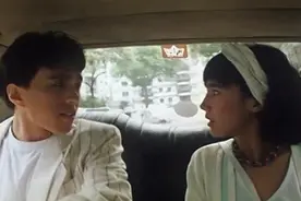 美女将老鼠扔进了马桶想用水冲下去，不料老鼠居然又蹦了出来视频封面