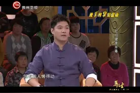 手掌正常色为粉红色，手掌白说明人体脾胃虚、气血虚