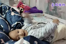 8个月宝宝跳舞累到找奶喝，简直萌呆了，看看他是怎么做视频封面